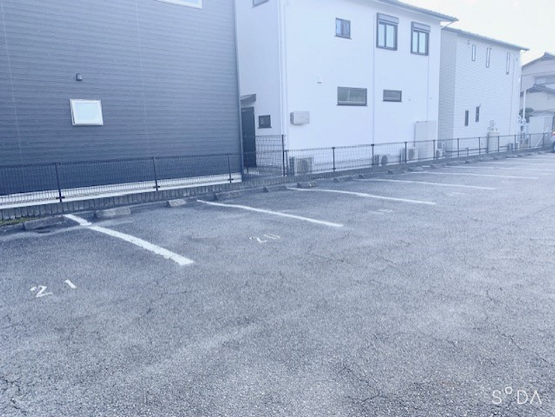 レオパレス太子小山 駐車場
