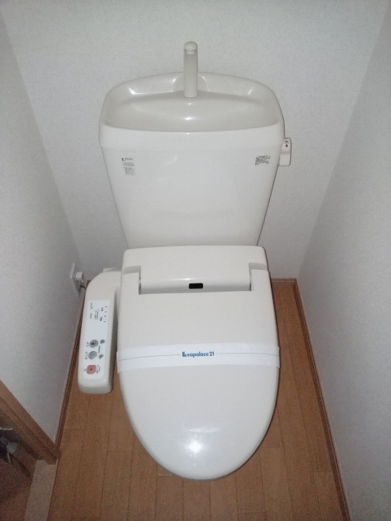 レオパレスおかのごう トイレ