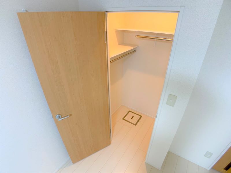 レオパレス東合川Ⅱ 収納