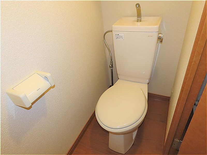 レオパレスフロイデン トイレ