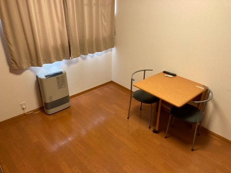 レオパレス道 居間