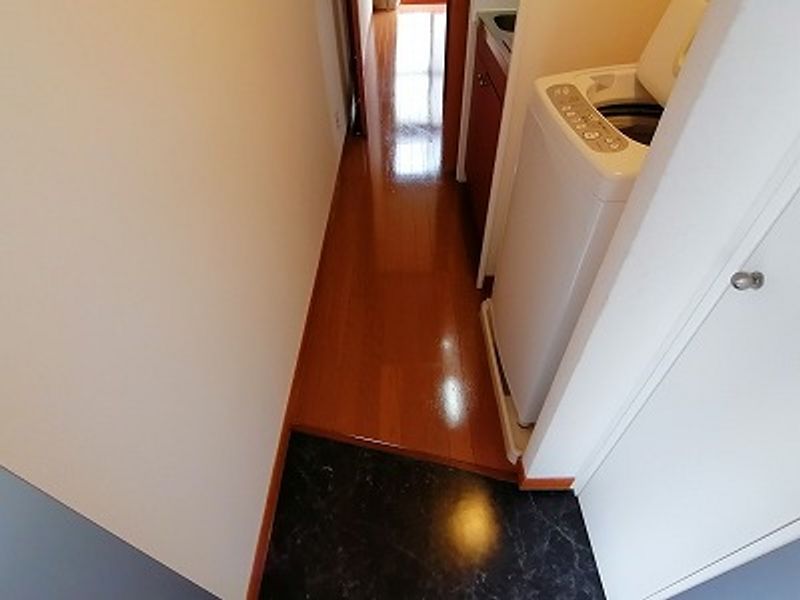 レオパレスＣＯＣＯ 玄関