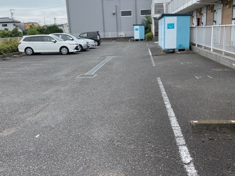 レオパレスＰｏｅｍ 駐車場
