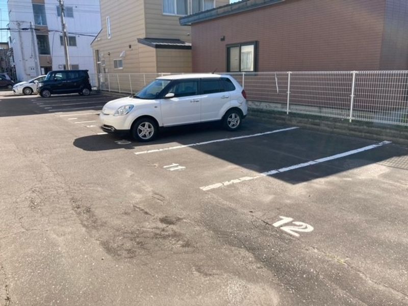 レオパレスａｙｅ．Ⅲ 駐車場