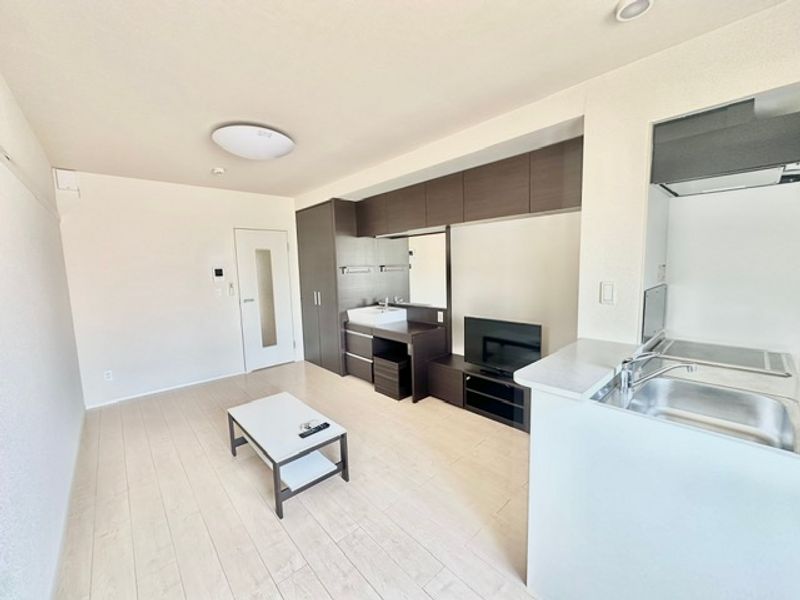 ミランダ奈紗お茶山 居間