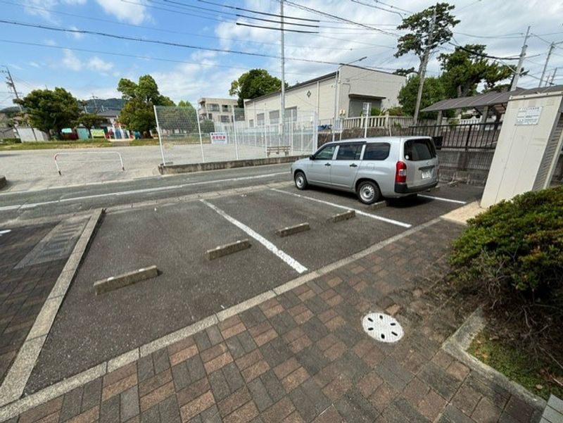 レオパレス天伯Ⅱ 駐車場