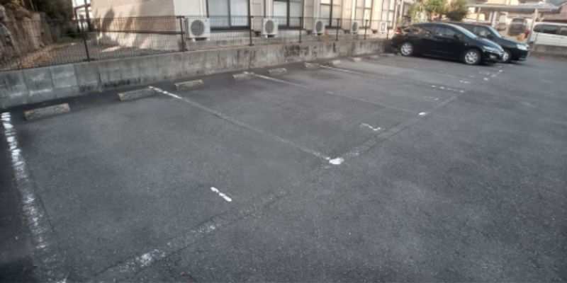 レオパレス大塚 駐車場
