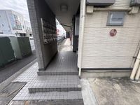 レオパレスエスポワール新宿町 エントランス