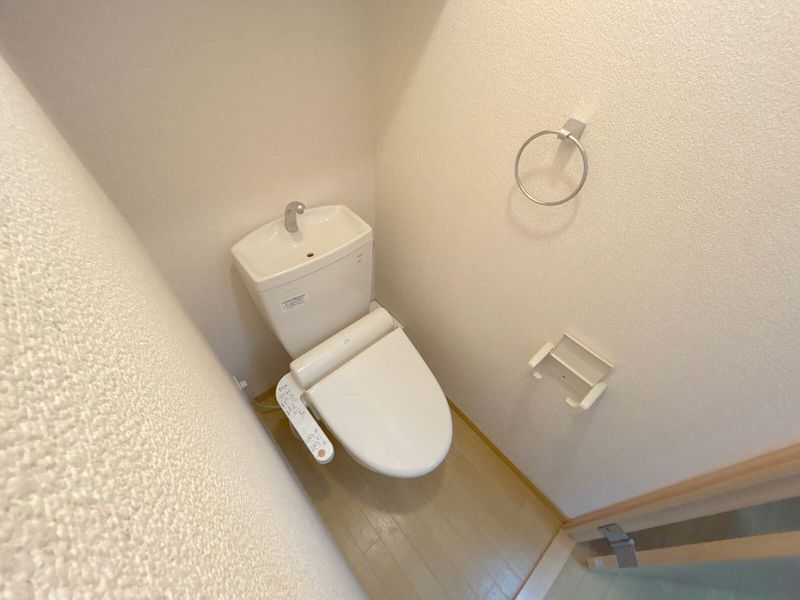 レオパレスしろがね トイレ