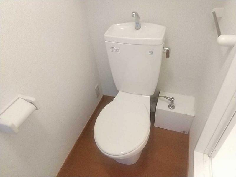 レオパレスわかば トイレ