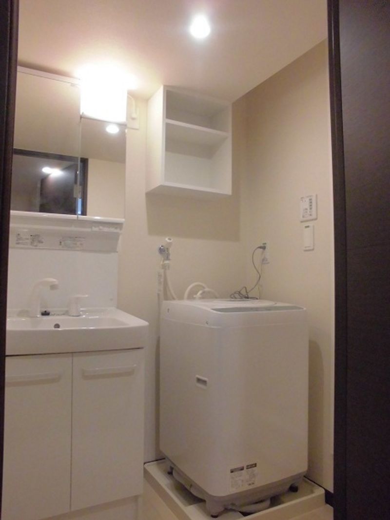 LEONEXT Infurendo Washroom