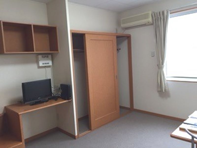 レオパレスシャトー 居間