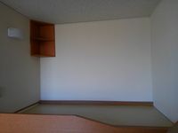 レオパレスセルリアン箱森 寝室