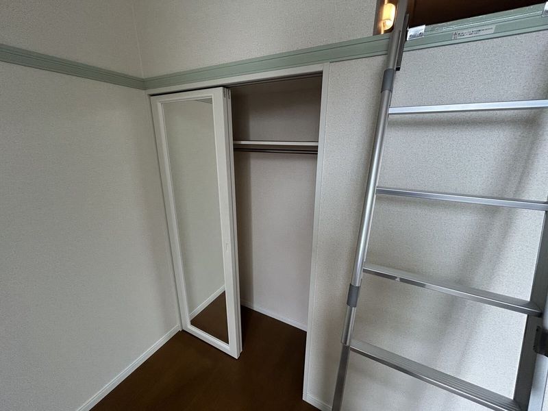 レオパレスエイトランド 収納