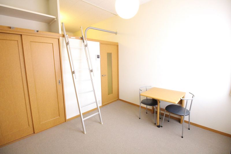 レオパレスｇｒｏｗ 居間