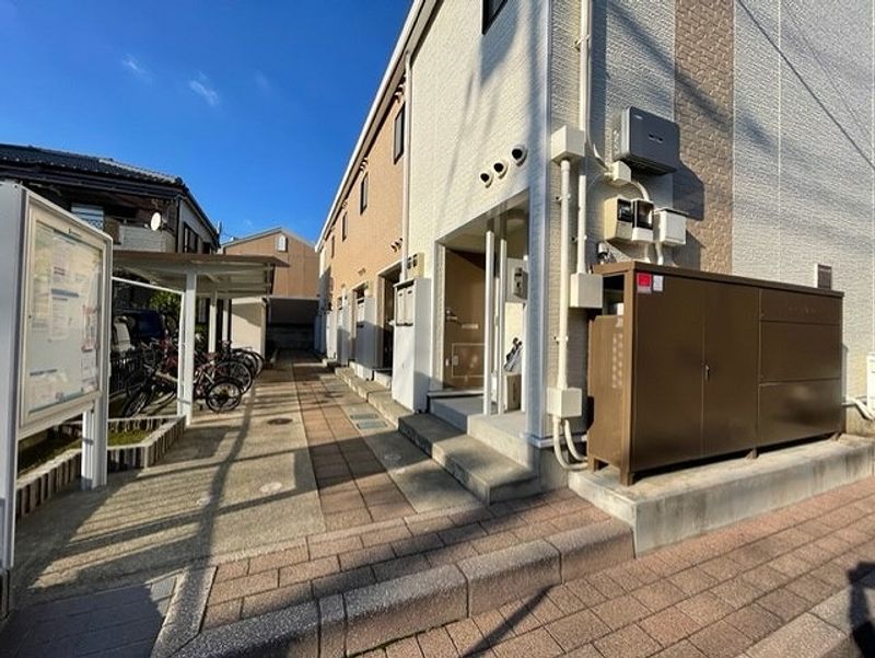 レオパレス昴 エントランス