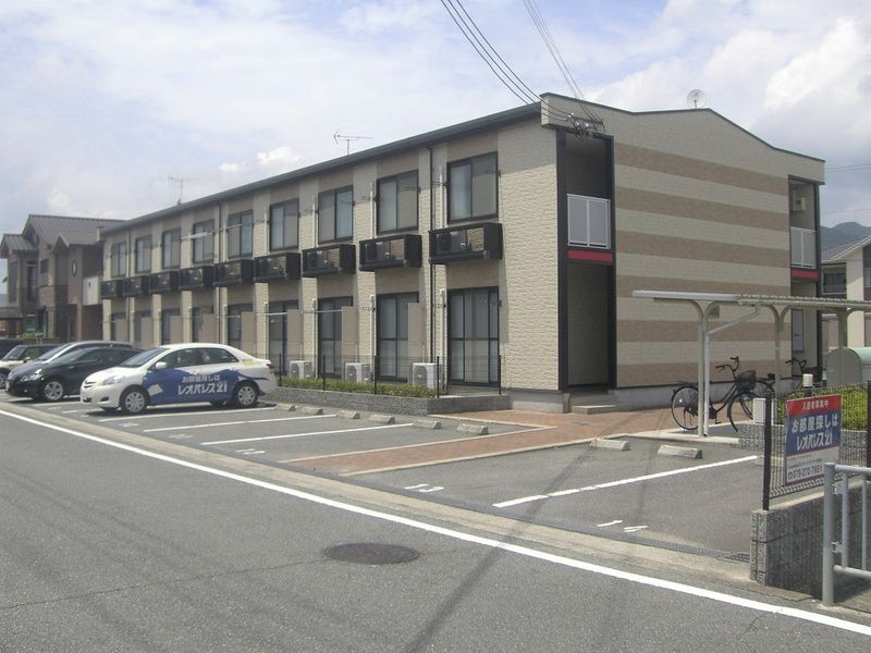 レオパレス西はりま 駐車場