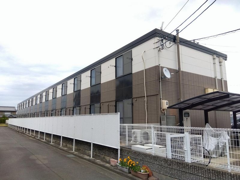 レオパレス高木 外観