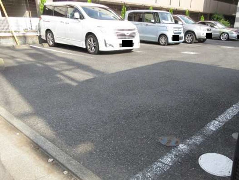 レオパレスかねた 駐車場