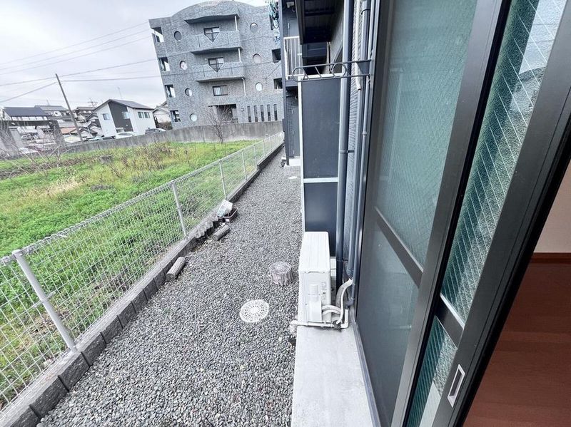 CLEINO Yae 발코니