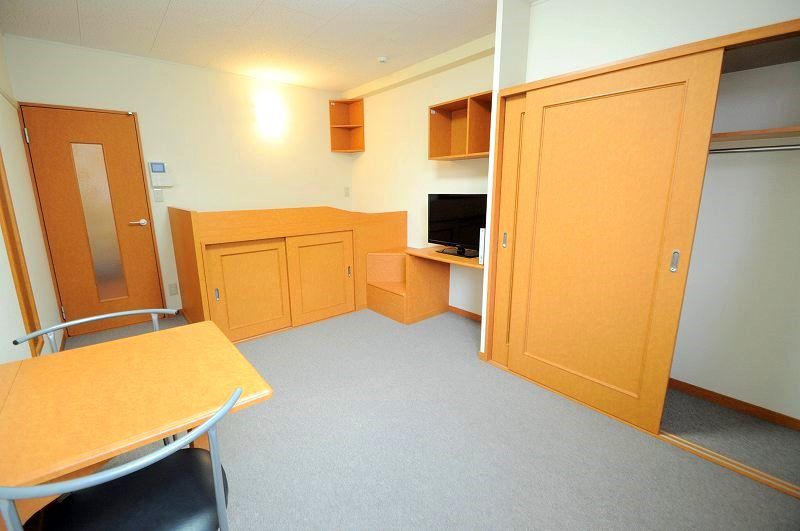 レオパレス陣屋 居間