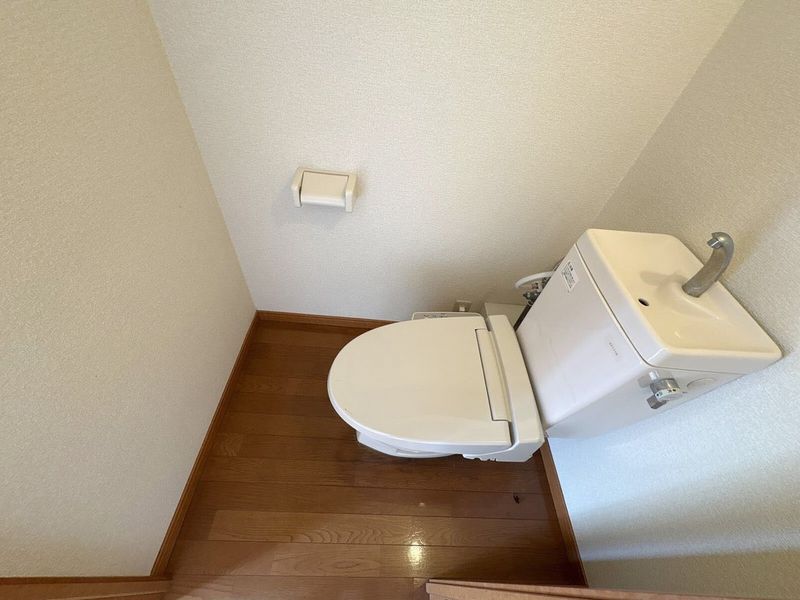 レオパレスホワイト　バーチ トイレ