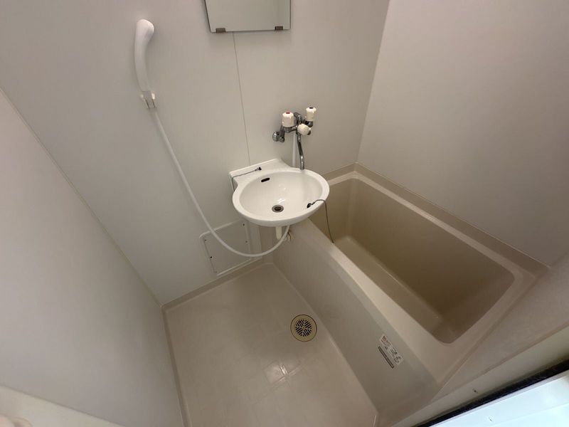 レオパレスサンクフルコート 風呂