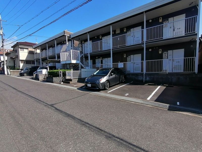 レオパレス悠友 駐車場