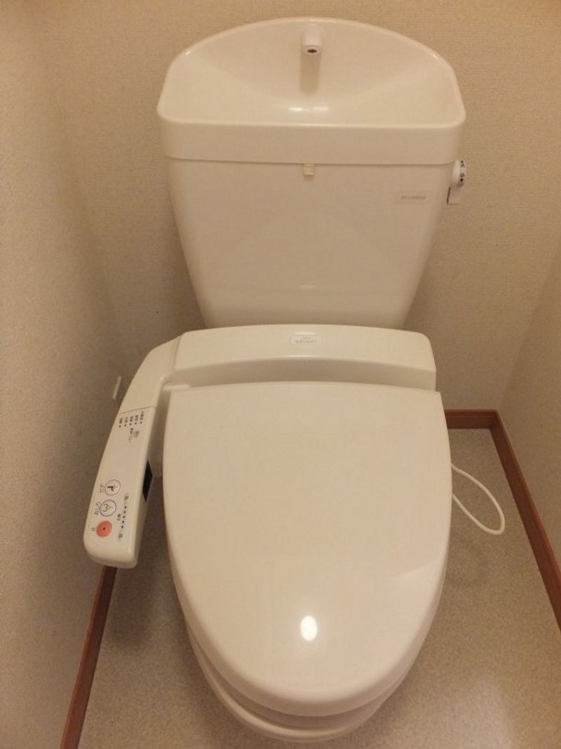 レオパレスマグノーリア トイレ