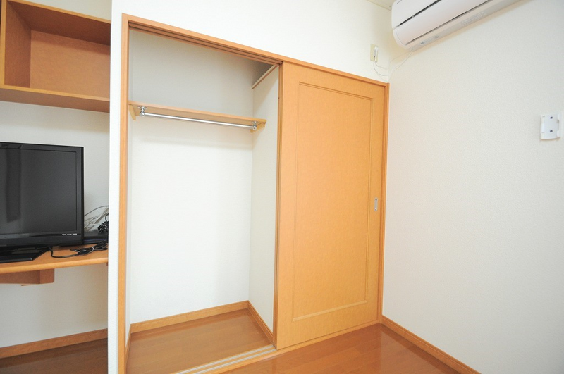 レオパレスフィオレンツァ 収納