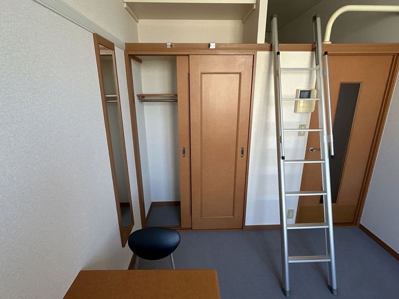 レオパレスＳＴフロント指扇 収納