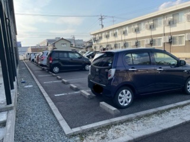 レオパレスメゾンレーブⅡ 駐車場