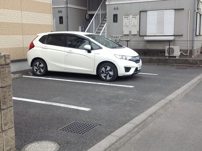 レオパレスイーグルⅠ 駐車場