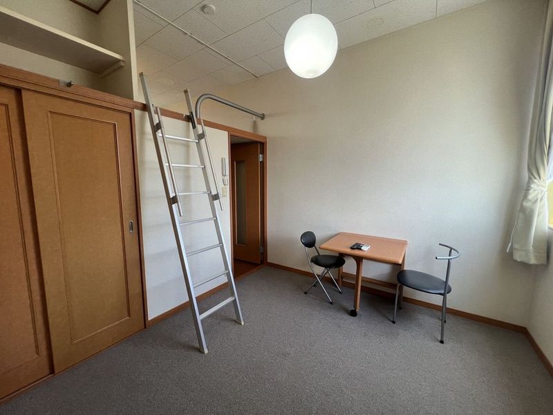 レオパレス中之谷Ⅰ 居間
