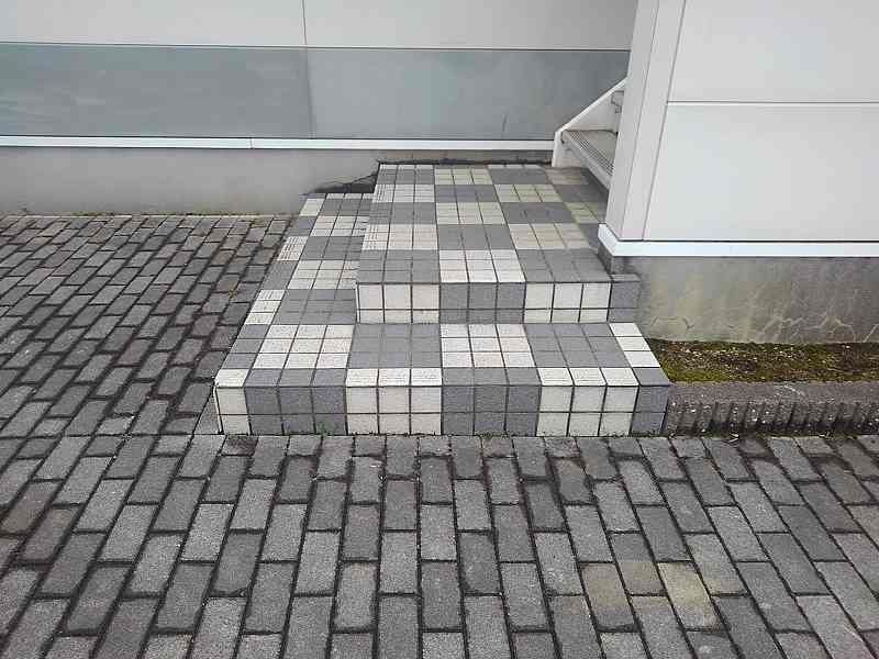 レオパレス三福 エントランス