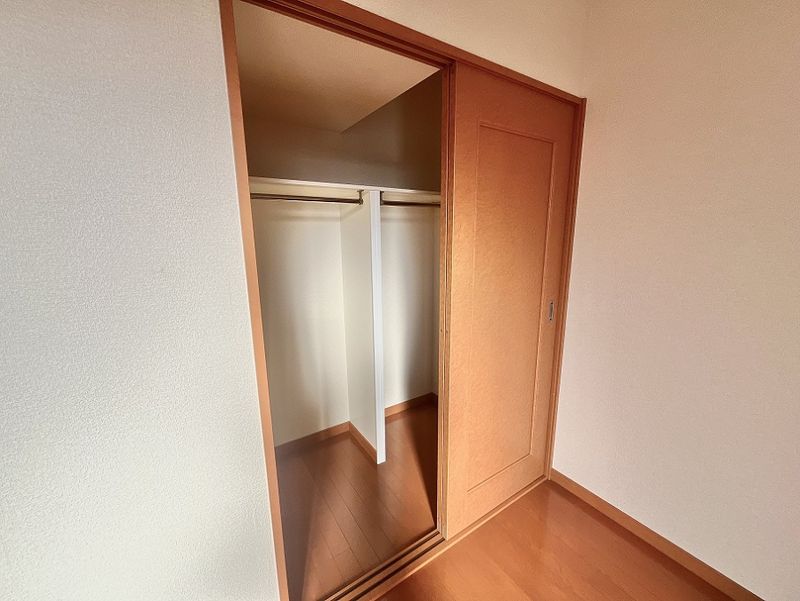 レオパレスカーマ９２９ 収納