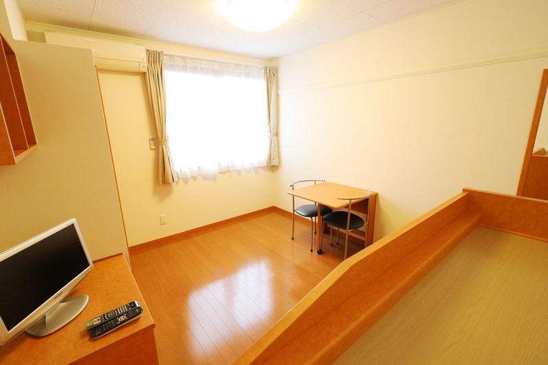 レオパレスヴィラ南田附Ⅱ 居間