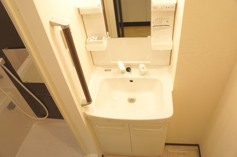 レオネクスト広田 洗面台