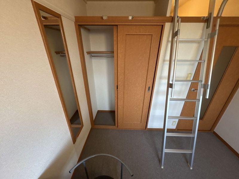 レオパレスグランドゥール蘇我 収納