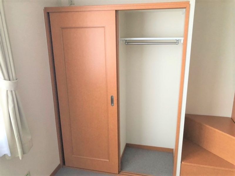 レオパレスなみうち 収納