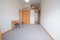レオパレス香住 居間