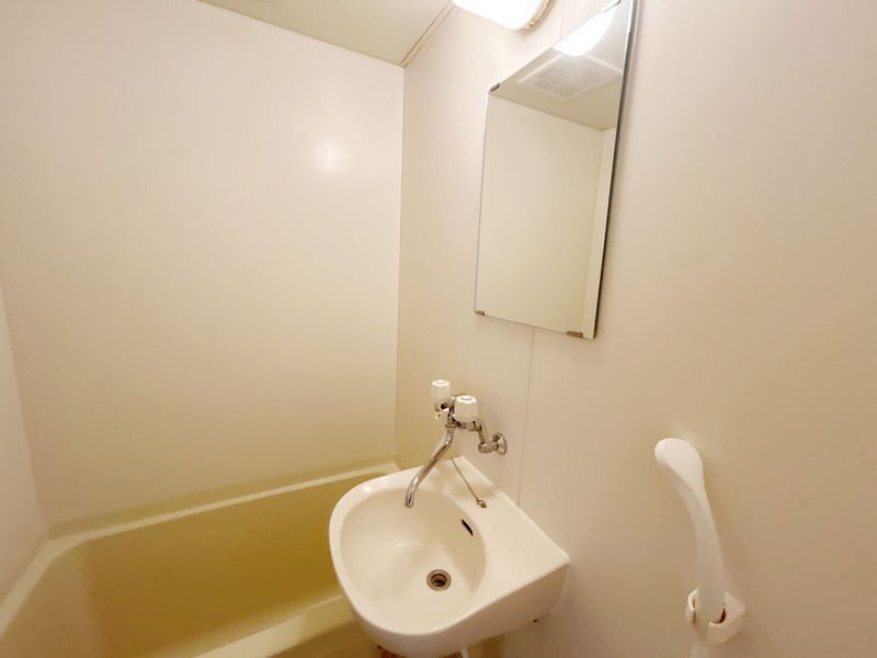 leopalace Grandeur I Bồn rửa mặt