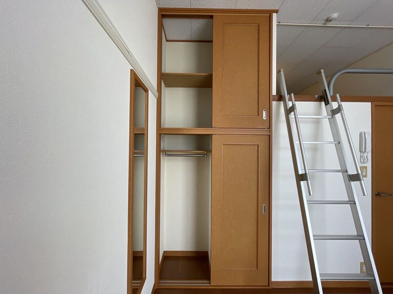 レオパレスひまわり 収納