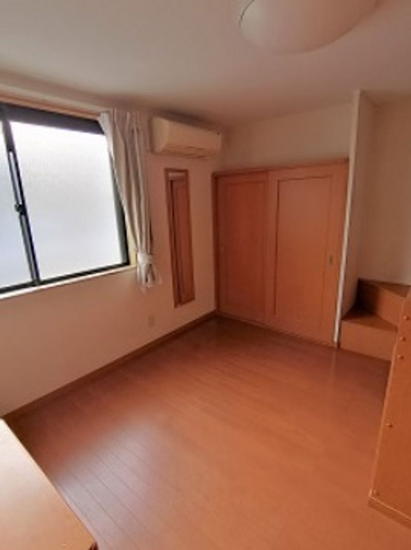レオパレスコンフォール 居間
