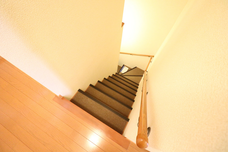 レオパレス宮司東 玄関