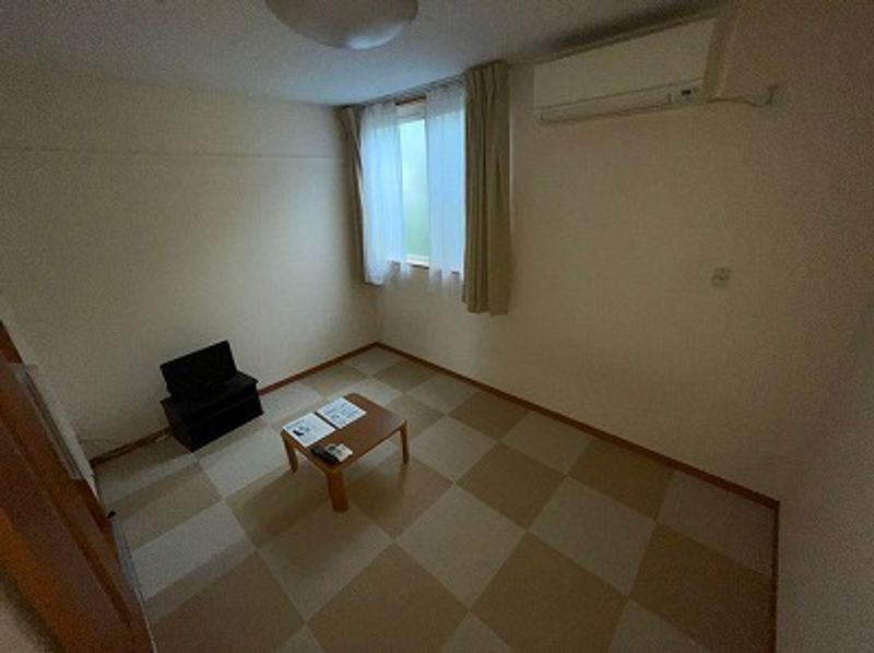 レオパレスノースフィールド新羽 居間