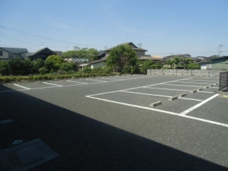 レオパレス東松島 駐車場