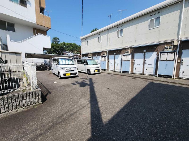 レオパレスグリーンコート　小栗 駐車場