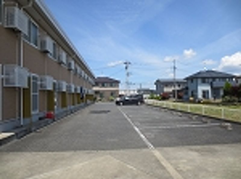 レオパレスオーベルジュ 駐車場