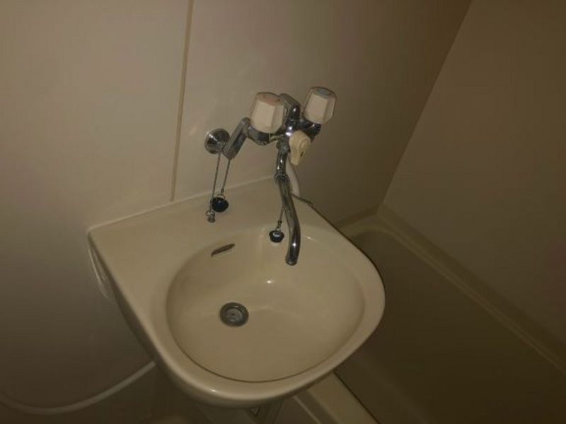 レオパレスＵＺＡＷＡ 洗面台